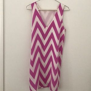 V neck chevron dress